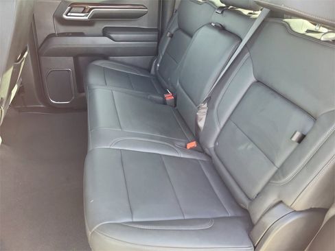 Certified 2024 GMC Sierra 1500 SLT image 8