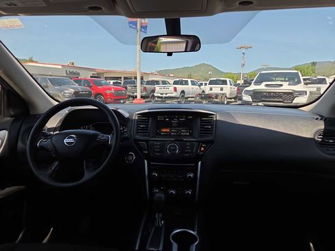 Used 2020 Nissan Pathfinder S AWD/4WD image 18