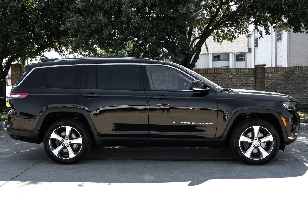 Used 2021 Jeep Grand Cherokee L Limited w/ Luxury Tech Group II AWD/4WD image 15