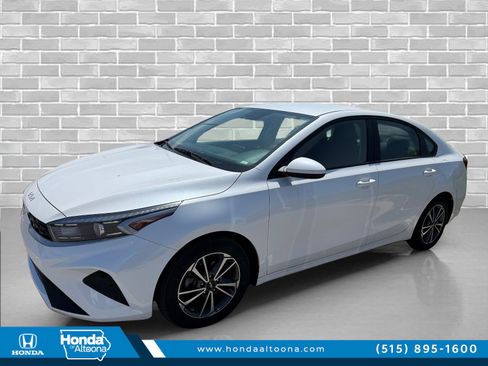 Used 2023 Kia Forte LXS FWD image 1