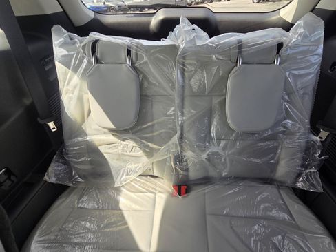 New 2026 Ford Explorer Platinum w/ LUX Leather Package AWD/4WD image 26