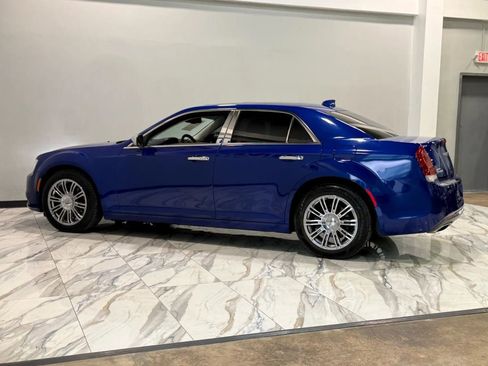 Used 2018 Chrysler 300 Limited w/ Safetytec Plus Group image 10