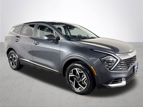 Used 2024 Kia Sportage LX image 4