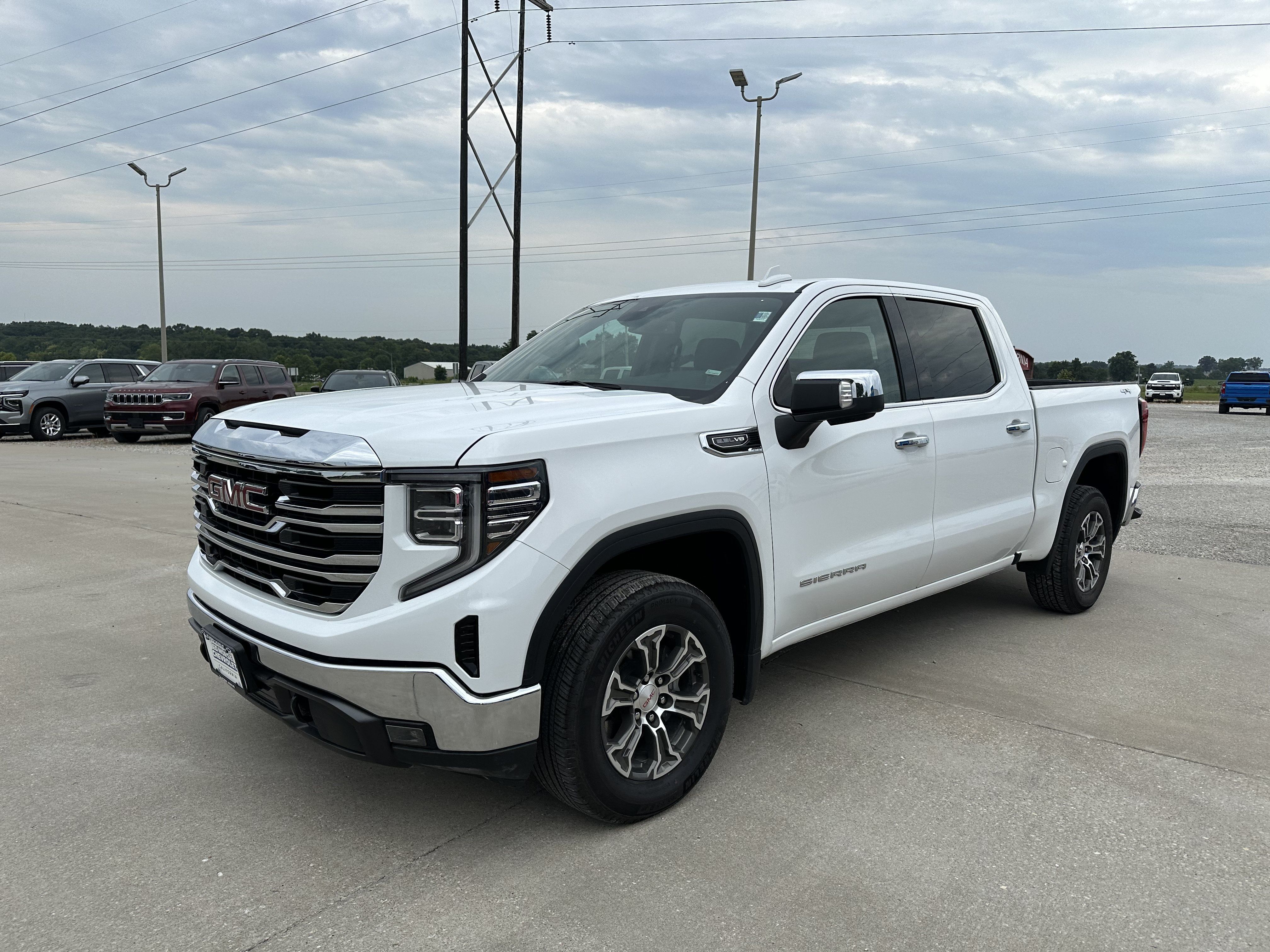 Certified 2026 GMC Sierra 1500 SLT AWD/4WD image 10