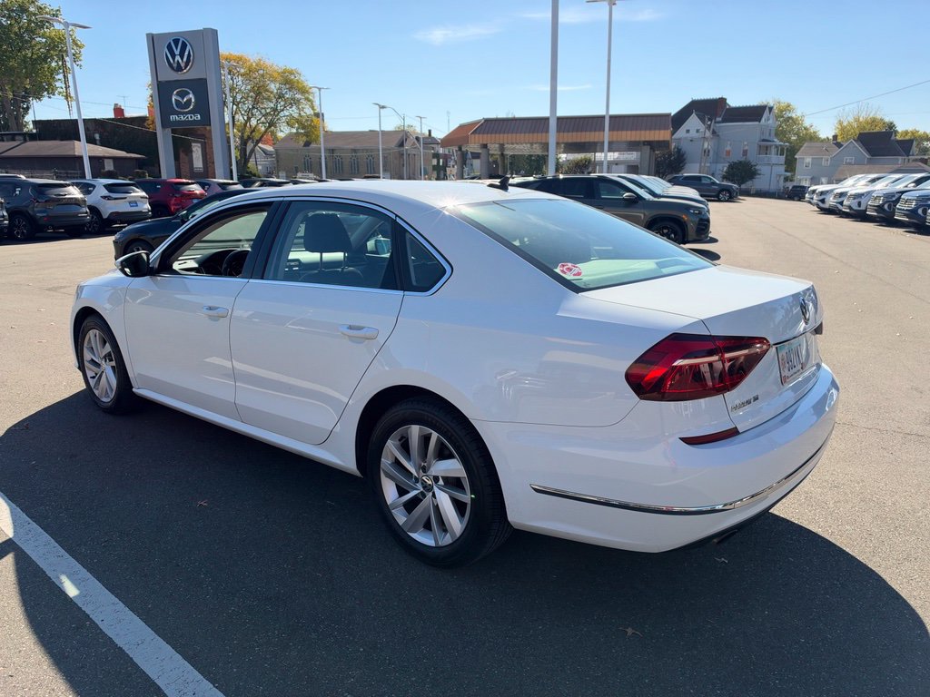 Used 2018 Volkswagen Passat 2.0T SE FWD image 8