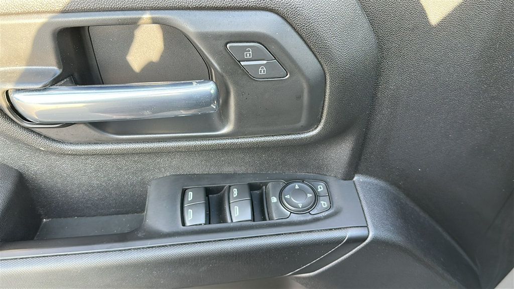Used 2025 Chevrolet Silverado 2500 Custom AWD/4WD image 16