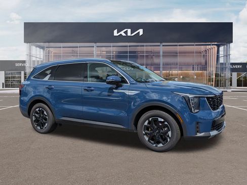 Certified 2026 Kia Sorento S w/ S Panoramic Sunroof Package FWD image 2