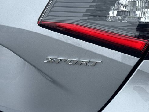 Used 2024 Honda Civic Sport image 28