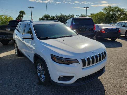Used 2020 Jeep Cherokee Latitude Plus w/ Cold Weather Group FWD image 8