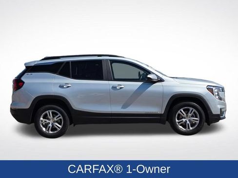 Used 2022 GMC Terrain SLE w/ Driver Convenience Package AWD/4WD image 2