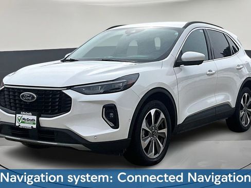 Used 2023 Ford Escape Platinum w/ Premium Technology Package image 3