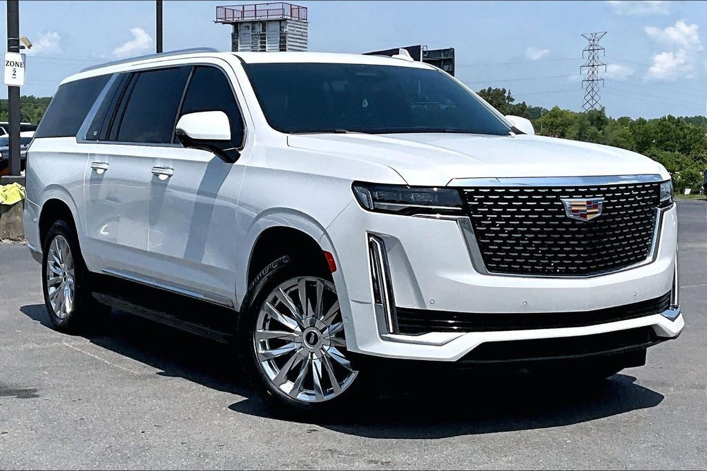 Used 2024 Cadillac Escalade ESV Premium Luxury AWD/4WD image 38