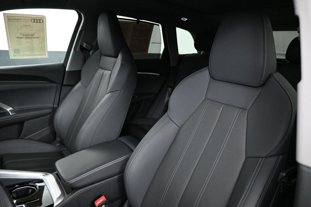 Used 2025 Audi Q5 Premium Plus w/ Premium Plus AWD/4WD image 8