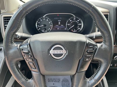 Used 2022 Nissan Frontier SV AWD/4WD image 15