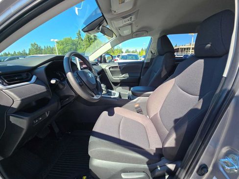 Certified 2025 Toyota RAV4 LE AWD/4WD image 21