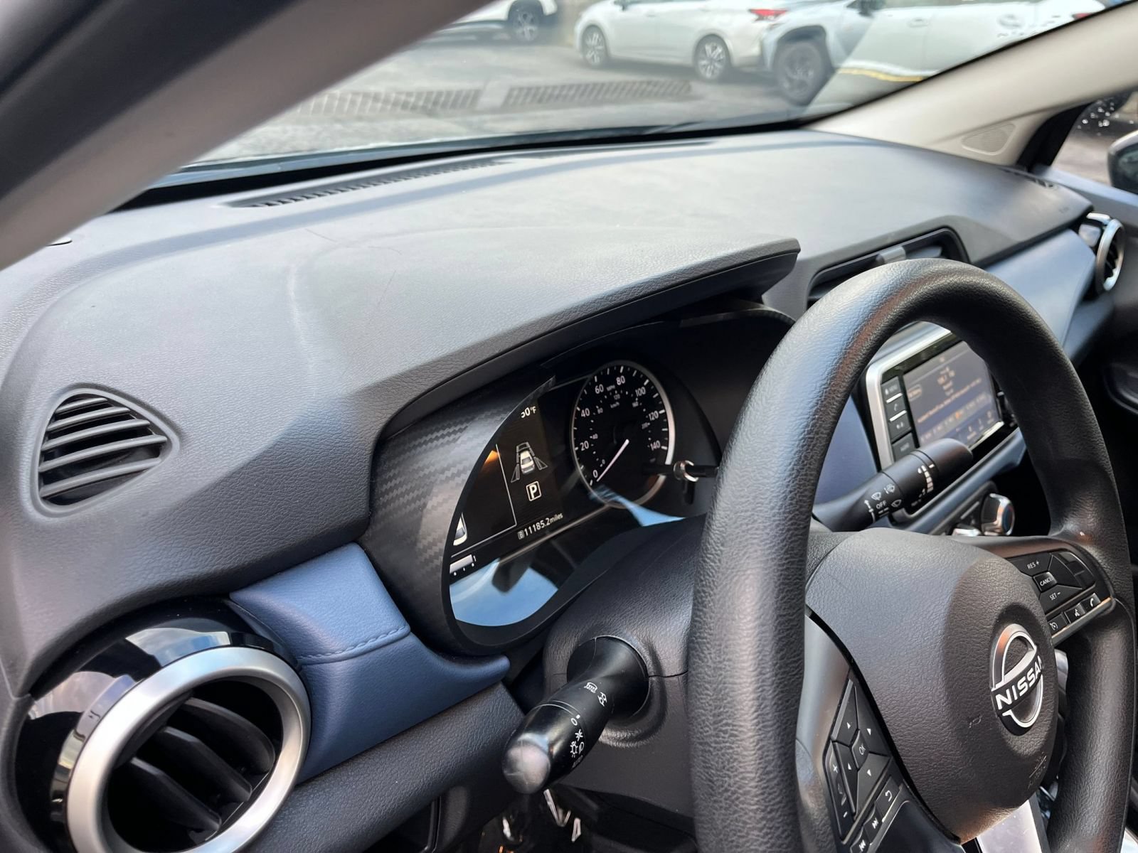 Used 2025 Nissan Versa SV FWD image 33