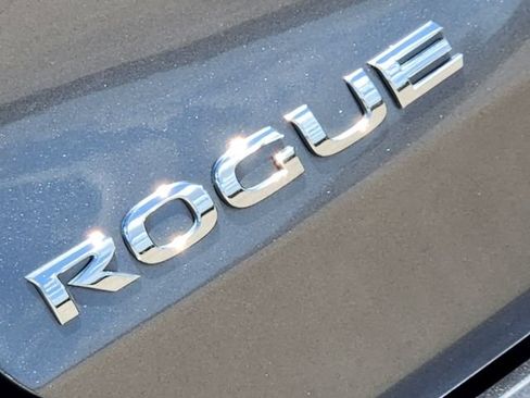 Used 2019 Nissan Rogue SV FWD image 11
