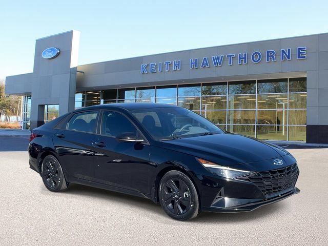 Used 2022 Hyundai Elantra Blue FWD image 1