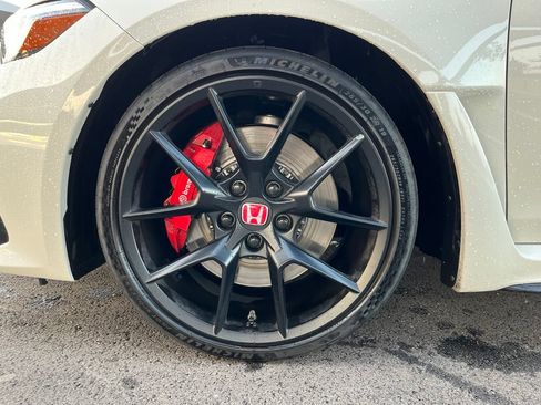 Used 2025 Honda Civic Type R image 12