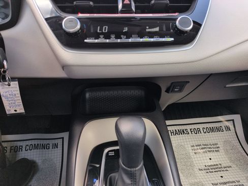Used 2024 Toyota Corolla LE FWD image 18