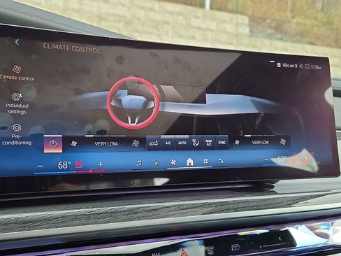 Used 2024 BMW i7 eDrive50 image 16