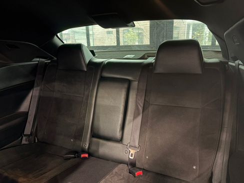 Used 2017 Dodge Challenger R/T Scat Pack RWD image 15