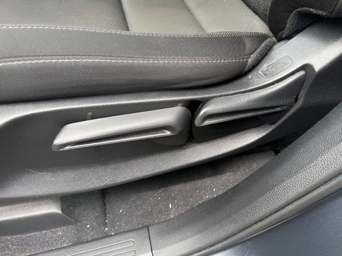 Used 2024 Honda CR-V LX image 10