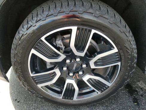 Used 2021 GMC Acadia SLE w/ Driver Convenience Package image 10