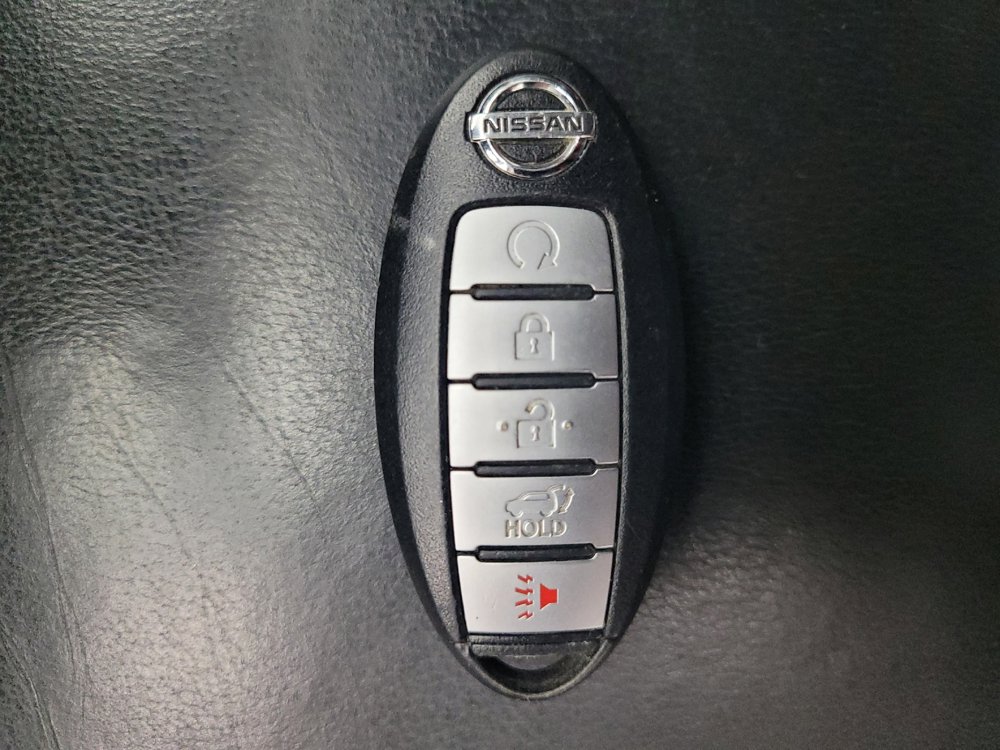 Used 2017 Nissan Pathfinder SL AWD/4WD image 32