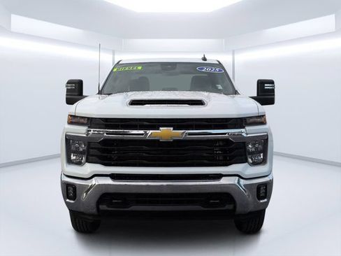 Used 2025 Chevrolet Silverado 2500 LT w/ Convenience Package AWD/4WD image 8