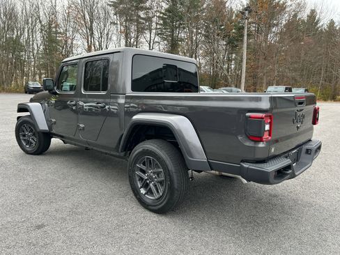 New 2026 Jeep Gladiator Sport image 10