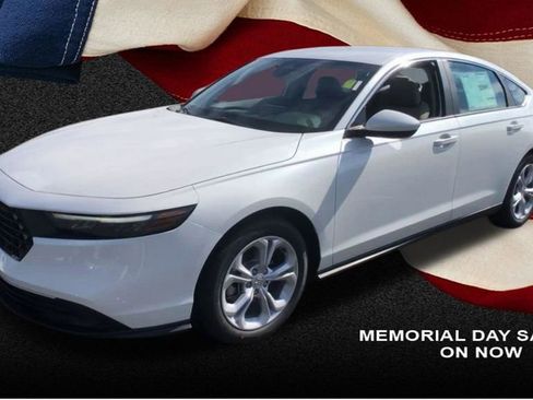 Certified 2025 Honda Accord LX image 4