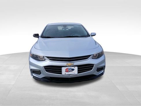 Used 2017 Chevrolet Malibu LT image 8