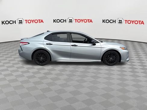 Used 2020 Toyota Camry SE AWD/4WD image 9