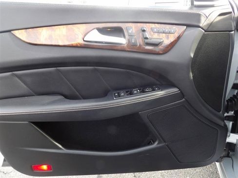 Used 2014 Mercedes-Benz CLS 550 4MATIC image 30