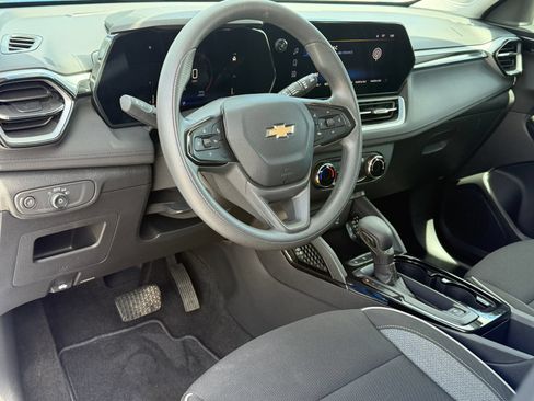 Certified 2024 Chevrolet TrailBlazer LS FWD image 17