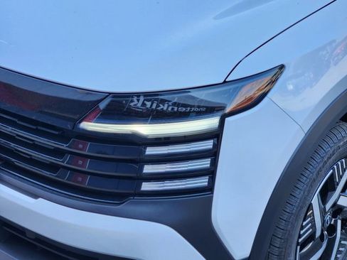 New 2026 Nissan Kicks SV image 6