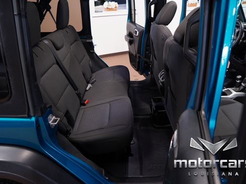 Used 2020 Jeep Wrangler Unlimited Sport S image 40