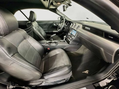 Used 2018 Ford Mustang GT Premium RWD image 33