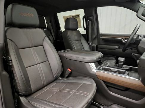 Used 2024 Chevrolet Silverado 1500 High Country w/ Midnight Edition AWD/4WD image 36
