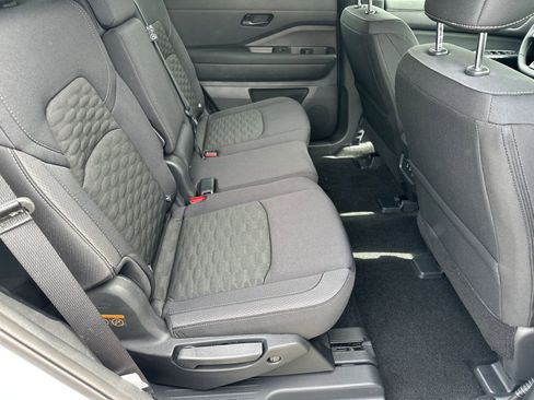 New 2026 Nissan Pathfinder SV image 13