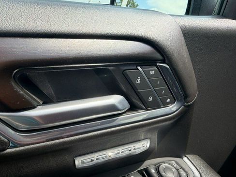 Used 2024 GMC Sierra 1500 Denali w/ Technology Package AWD/4WD image 13