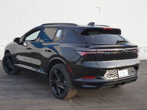 New 2026 Chevrolet Equinox EV RS image 7