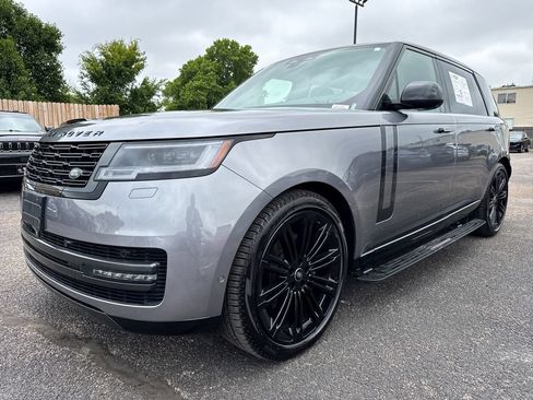 Used 2024 Land Rover Range Rover Long Wheelbase SE AWD/4WD image 3