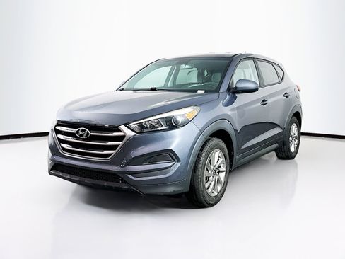 Used 2018 Hyundai Tucson SE image 3