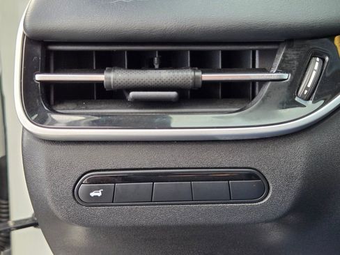 Used 2023 INFINITI QX60 Pure image 30