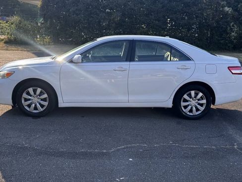 Used 2011 Toyota Camry LE w/ Fleet Convenience Pkg FWD image 5