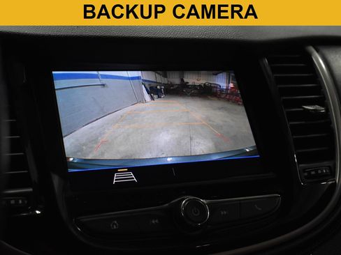 Used 2020 Chevrolet Trax LT FWD image 3