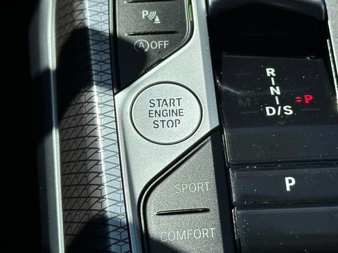 Used 2025 BMW 330i xDrive Sedan AWD/4WD image 24