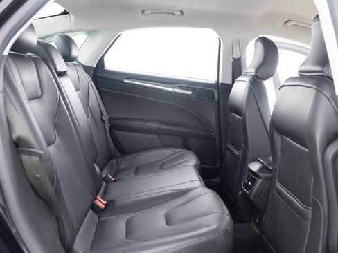 Used 2016 Ford Fusion Titanium image 29